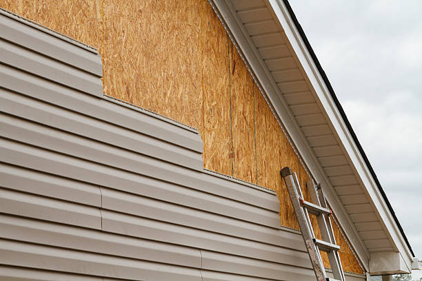 Professional Emergency Siding Repair technician working in Friedens, PA